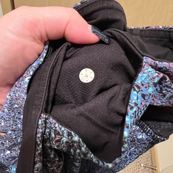 Lululemon Mermaid Leggings - Picture 3 of 3